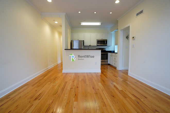 1 - SEPT 2025-Gorgeopus Harvard Sq 1 bed with HUGE office, H/HW inc. No Broker Fee! Apartments