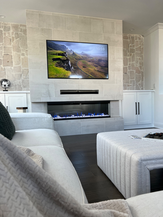 Living room - Beautiful modern sanctuary minutes from Emory Townhome