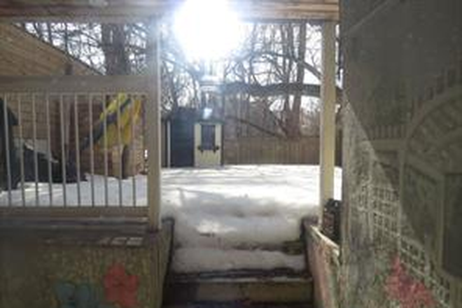 backs onto path for jogging - Fully furnished near Upper Canada College House