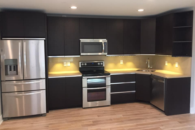 kitchen - 1725 N. 17th St.