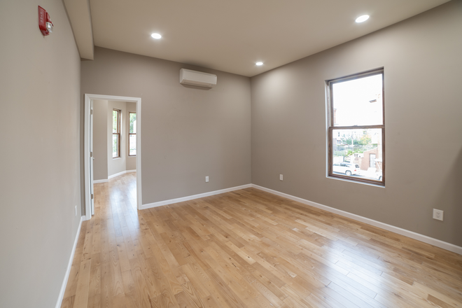 Living Room - BEAUTIFUL BRAND NEW LUXURY 1 BED Apartments