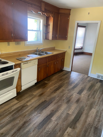 Kitchen - Centrally located 3 bed -