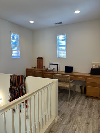 Top floor office space - Perfect Detached Quail Hill Home-2 BR, 2.5 BA with bonus space!