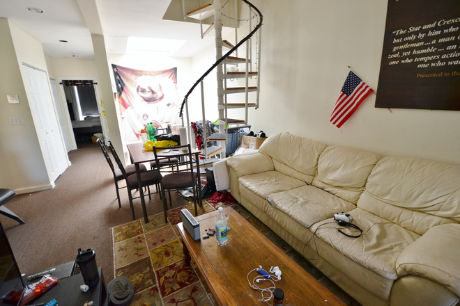 Living room - 3 Bed Available 9/1/26! *CONTACT NOAH 603-470-8181 Apartments