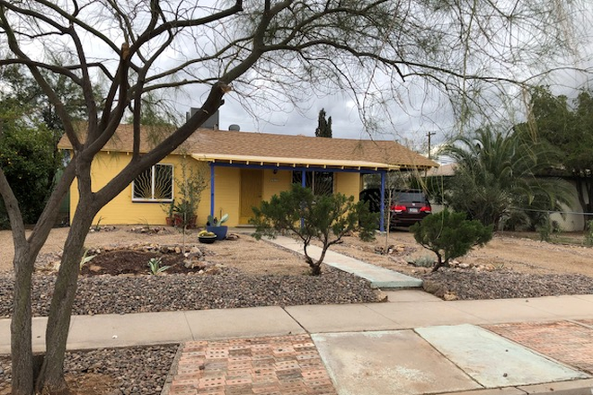 Street view - 2 Bedrooms 1 bath,  CENTRAL LOCATION, near U of A, great neighborhood, large backyard.