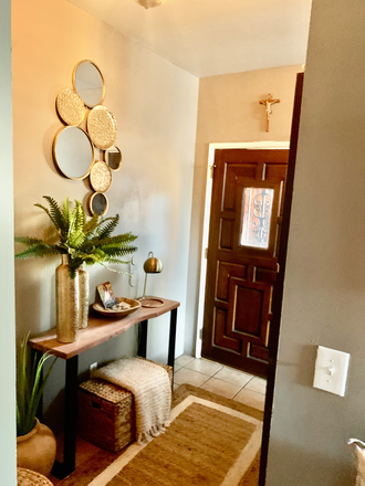 Hall - Residential house very close to campus