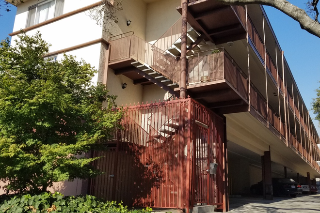 2537 Benvenue - 2537 Benvenue