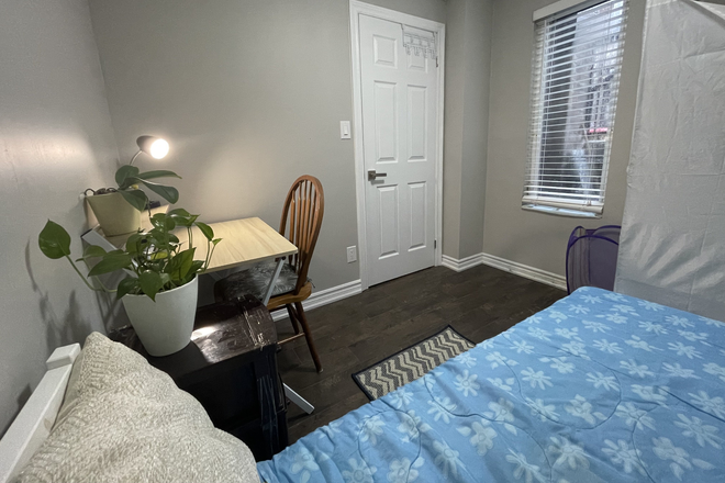 CA$980.00 - Rooms for Rent in Toronto! Townhome