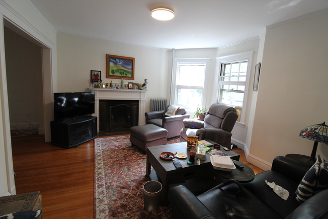 1 - Charming Harvard Square apartment with parking available.