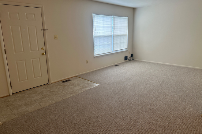 Living Room - 3 BR Updated Townhouse:  Quick walk to campus/ located behind US1 McDonalds