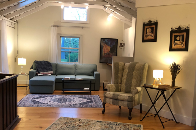 Upstairs Family / Reading Room. Sunny and bright w bookshelf, Queen Anne reading chair - Furnished room w/cathedral ceiling in shared home-Mountain Ave-Princeton