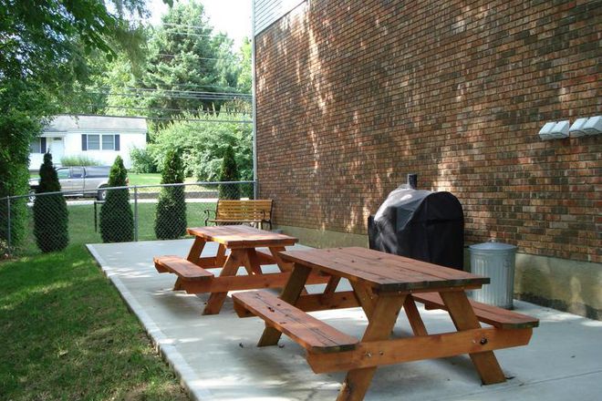 Photo - 10 West Sycamore, 1 Bedroom Apts, Morrison Rentals