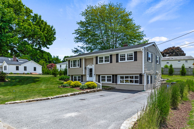 Exterior - 20 Highland Avenue Narragansett, RI House