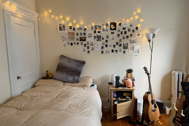 Bedroom 2 - Fenway Apartment 2 Bedroom Split Summer Sublet