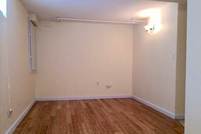 Bedroom #4 - HUGE 4 Bed 2.5 Bath for Grad Housing!!