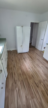 Kitchen - 5 Bedroom 2.5 Bath with Den in Old Town Calvert House