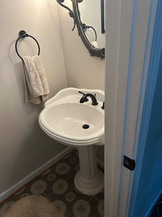 Room 1 with 1/2 Bath- Sink - Medlock Park- Furnished Room-All Utilities Inc. $795 Close to Shuttle Great for student without car! House