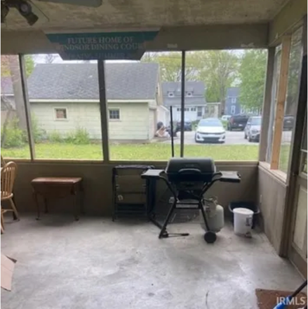 Patio - 110 stadium ave - looking for 1 additional roommate House