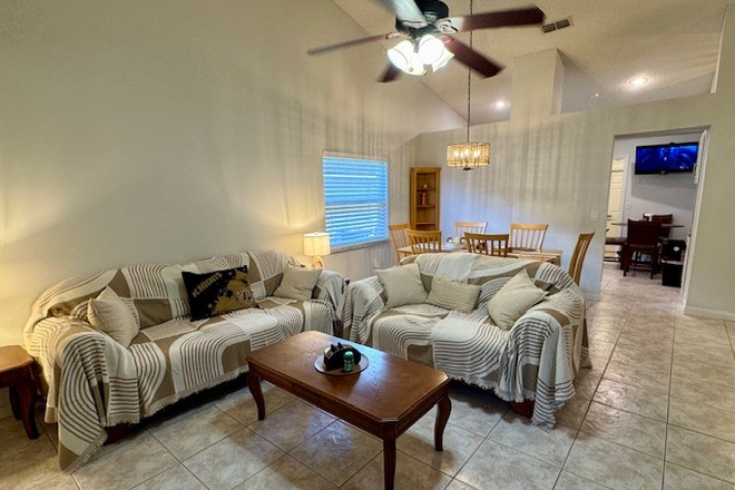 Livingroom - Private Room for Rent in a 4 Bedroom Home- 6 minutes to Campus!
