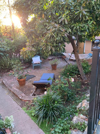 Garden entrance - Fresh Garden Studio, ideal location, safe & peaceful. Perfect for a serious student or professional.