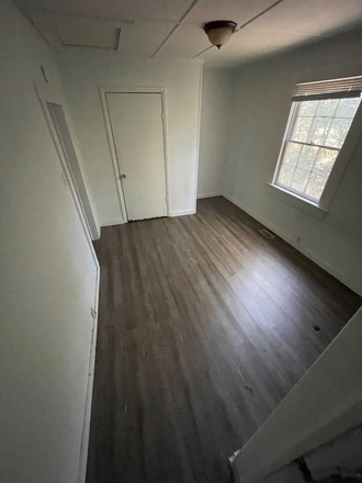 The room in question - The Birdhouse - Short walk to Campus