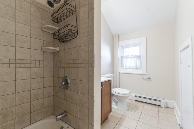 bathroom - 3BR apt-Nassau St-Princeton