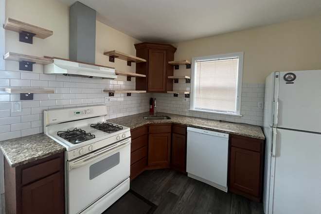 Kitchen - Spacious 4BD/2BA Home for Rent in Riverdale Park!