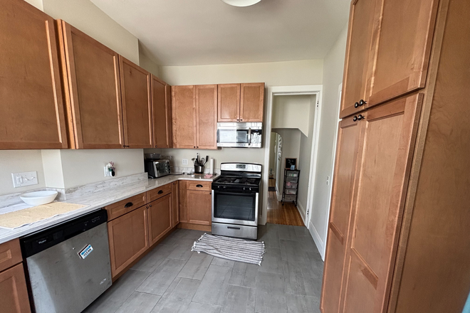 Kitchen - AVAILABLE 2027-28: RENOVATED 5BDR WITH NEW KITCHEN, OFF-STREET PARKING House