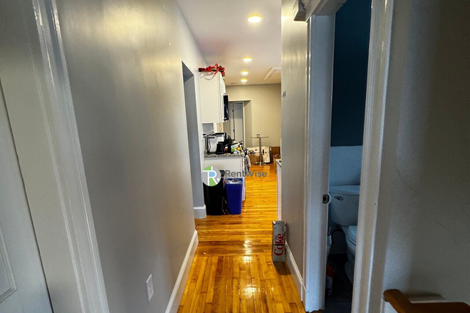 1 - JUNE 2026 Spectacular 5-Bedroom Near Tufts & the Green Line! NO BROKER FEE