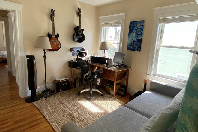 Office - 1 room with private bath + separate office for $1500 in a sunny 3bed/2bath with in-unit laundry Apartments