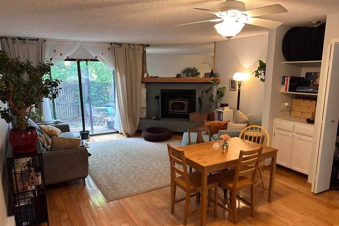 Living Room - ? Peaceful, Spacious 1BR w/ Private Bath + Sauna - Boulder (Oct 1)
