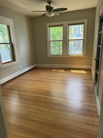 Living Room - Sunny 2BR/1BA, 867 sqft apt w. Washer/Dryer near MIT/Harvard | perfect for postdocs & grad students