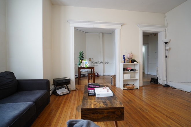 1 - SEPT 2026-Amazing 4 bed 1.5 in Packards! Students OK and NO FEE! Apartments