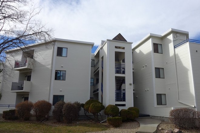 front of building - August Preleasing: 903 18th St - Several Units Available! Condo