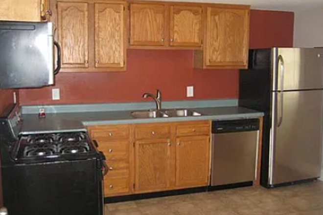 Kitchen - 115 South 6th Street Apartments