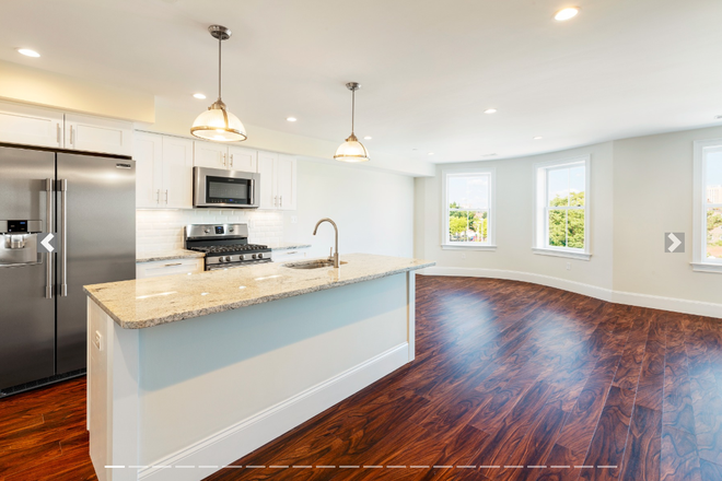 Kitchen - Spacious 5 bedroom 3 bathroom option in South End