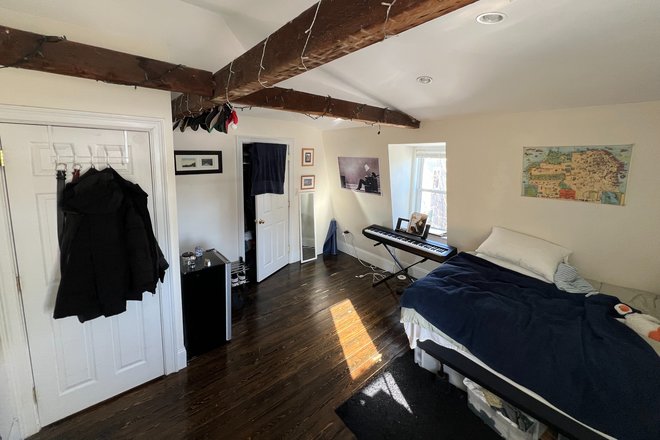 Bedroom - 8-2 Alleghany Street Top Unit 1 Bedroom Sublet Summer 1 and 2 Apartments