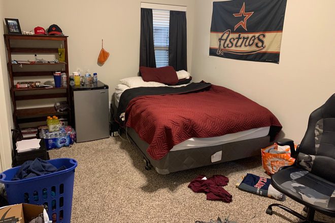 One Bed Student Apartments For Rent Near Texas A M University In Northgate Off Campus Housing Texas A M University