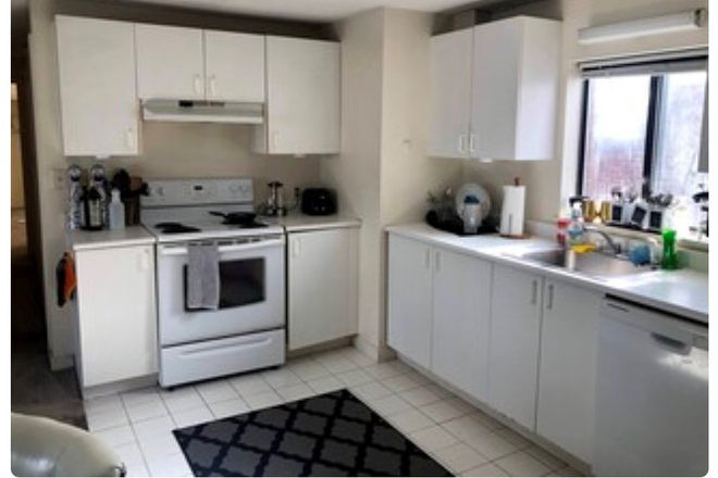 kitchen - No fee! fantastic location! near Charls river, HBS,, Central sq, Harvard sq Apartments