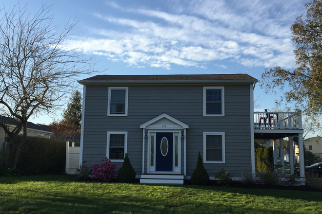 Front of House - 210 Bonnet Shores Road Narragansett, RI 02882