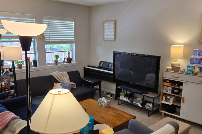 Living Room - Summer sublease, 10 min bus to campus (3 bus lines), 2b1b apt, May 30th - July 30th, 1 Male roommate