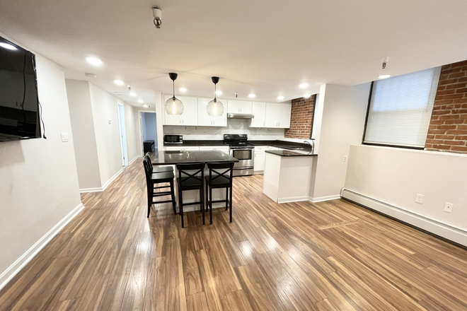 kitchen - living room - 39 Hemenway St - Professionally Managed Building of Condos!