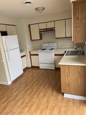 Kitchen - QUIET STREET -CLOSE TO CAMPUS Condo