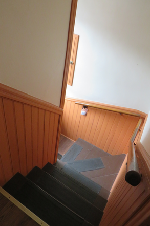 back hall - 2 Bedroom Apartment - 1 Mile from Brown - Garage Parking On Site