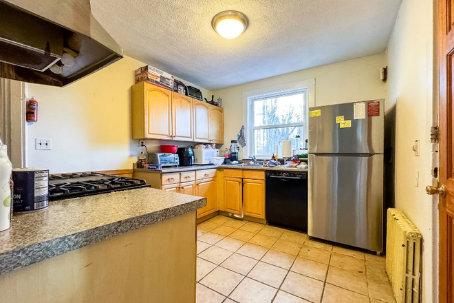 Call NOW for showings! 617-236-8600 - MANET RD - 2 STORY 4BR IN CH HILL AVAIL *9/1/2027* W/ PRKNG, LNDRY IN BLDNG, PORCH, FIREPLACES! Apartments