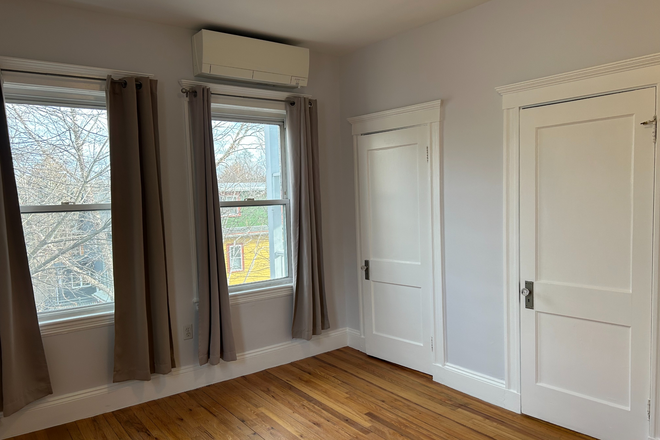 master bedroom - Huron Village 2-bedroom Apartment