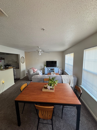 Living room - University Highlands Apartment