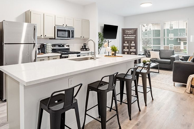 Kitchen - Parc 720 Apartments