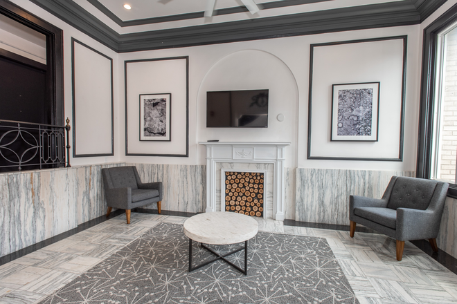 Common Area/Lounge - 2301 Auburn Apartments