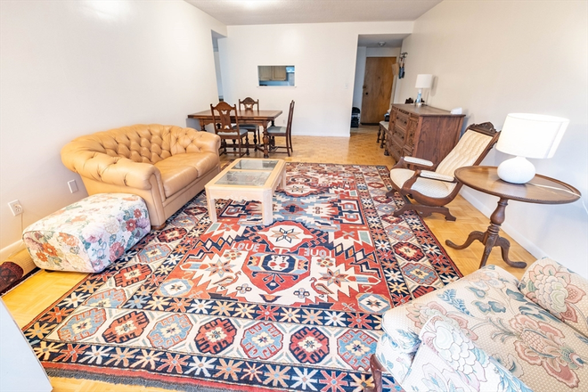 LIVING - BEAUTIFUL 2 BED WITH HEAT, HOT WATER, & PARKING INCLUDED! 8/1/25! Apartments